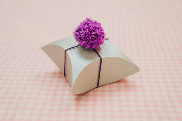 Square pillow box design